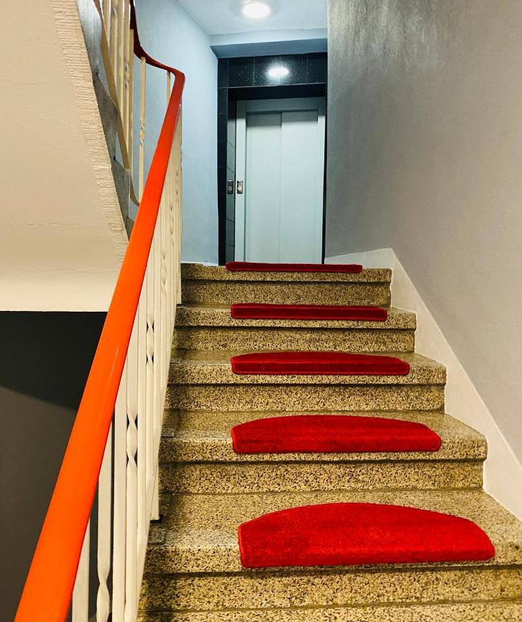 Tm Aparts Dortmund Zewnętrze zdjęcie Stairs in the hotel